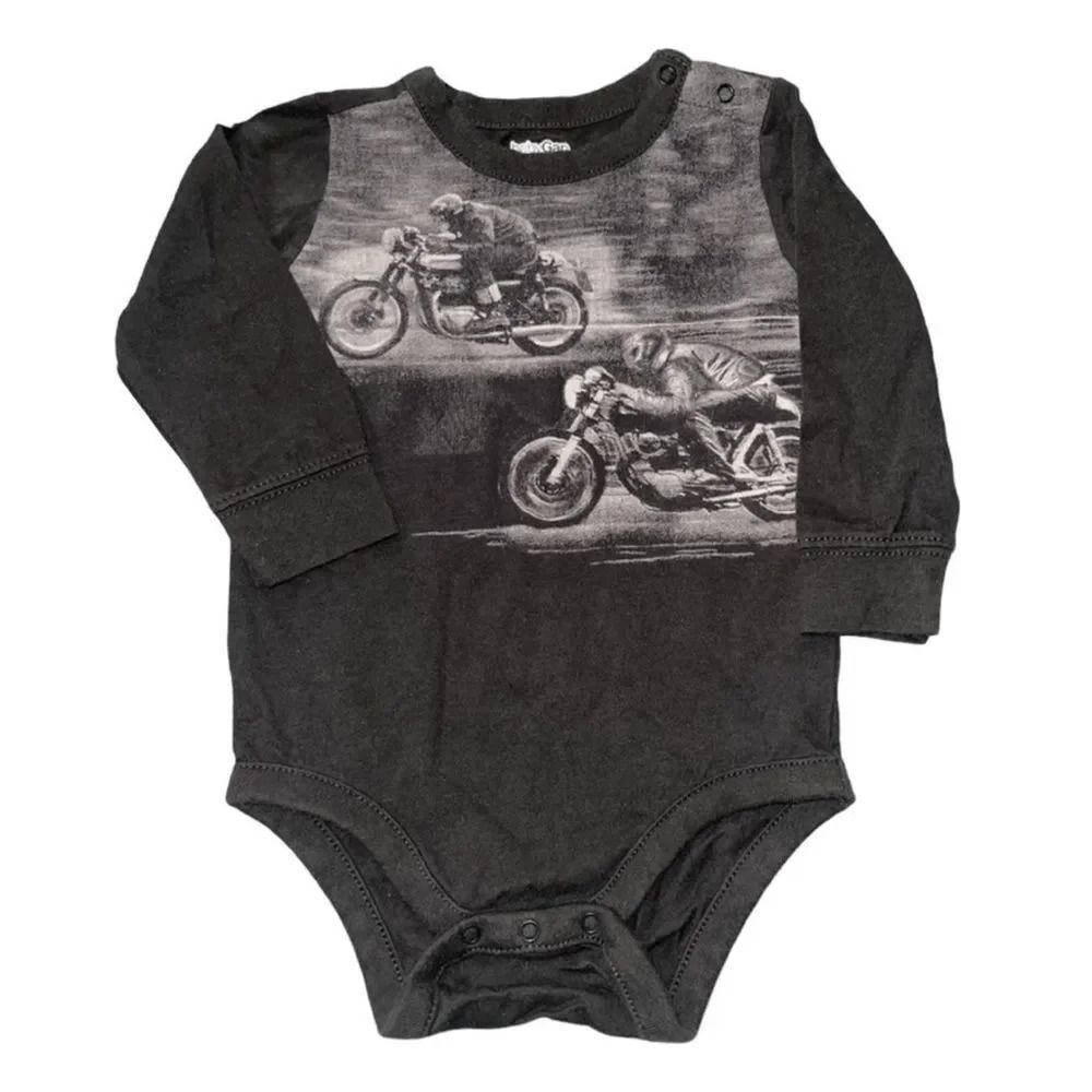 🔥5 for $30🔥 GAP Boys Motorcycle Long Sleeve Onesie | 6-12M